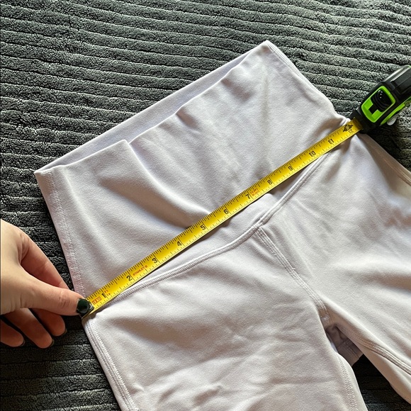 lululemon Align™ High-Rise Short | Size 4 | Excellent Condition - Picture 4 of 5